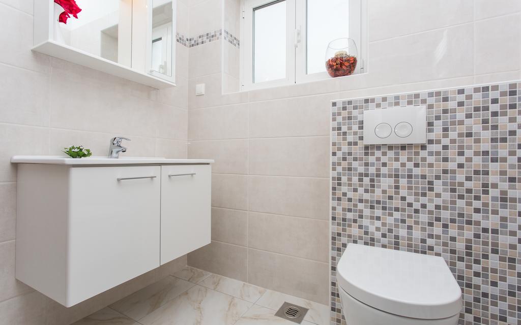 Apartments Lucija Baska  Ngoại thất bức ảnh