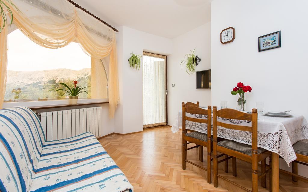 Apartments Lucija Baska  Ngoại thất bức ảnh