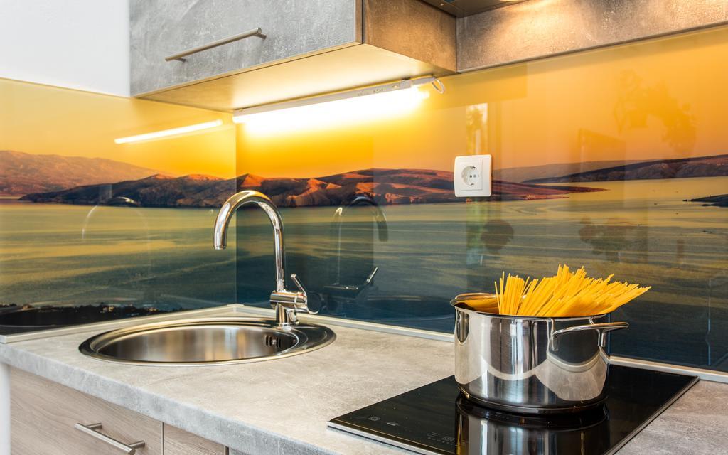 Apartments Lucija Baska  Ngoại thất bức ảnh